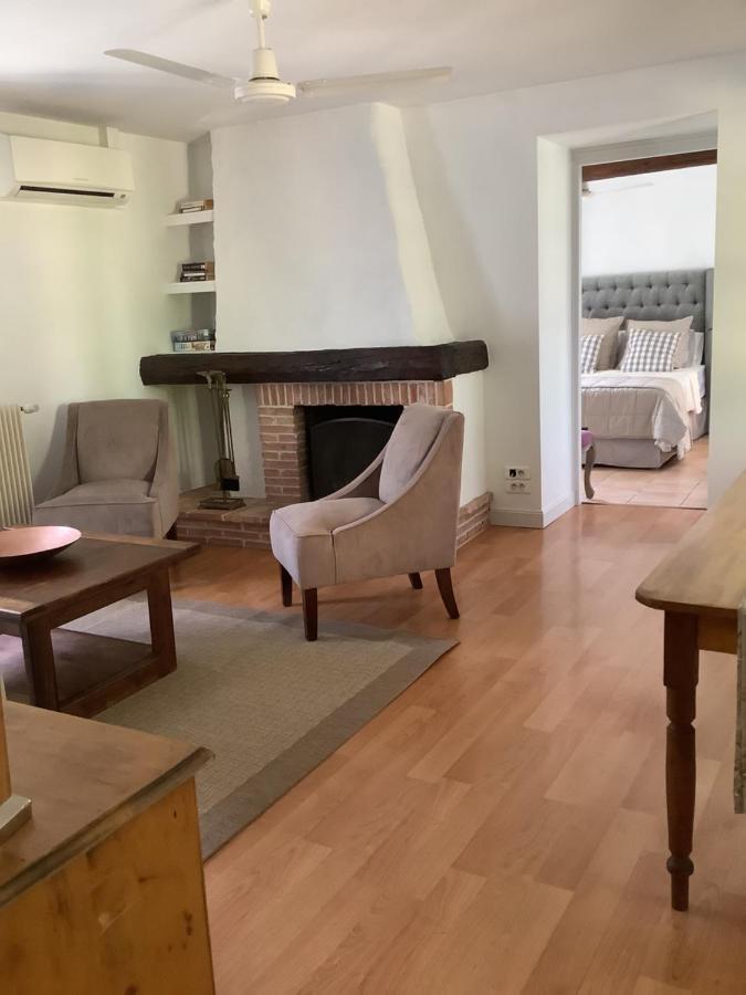 The Courtyard Villa Castres  Bagian luar foto