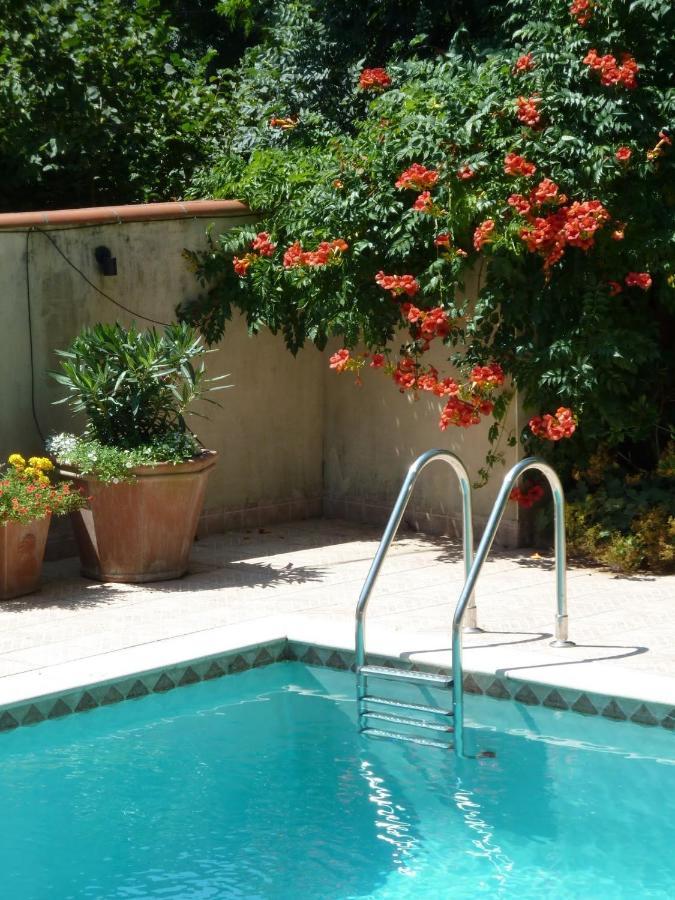 The Courtyard Villa Castres  Bagian luar foto